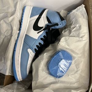 Air Jordan 1 Retro High OG ‘University Blue’